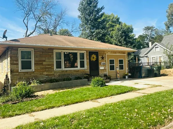 2421 S Cedar St, Sioux City, IA 51106
