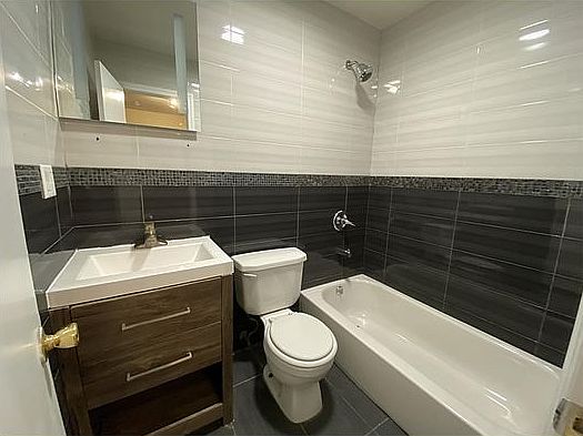 5th image of 235 Kingston Ave #3RR
