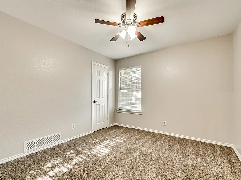 6108 Paradise Dr — Photo 31
