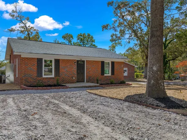 105 Picadilly St, Taylors, SC 29687