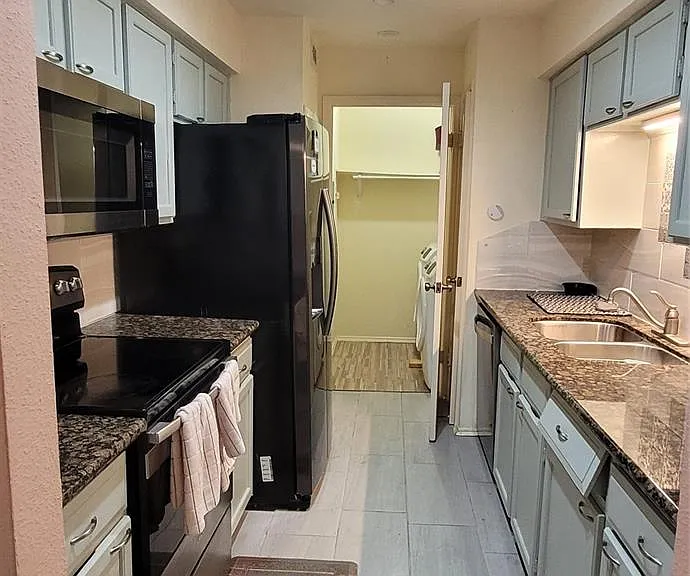 9700 Leawood Blvd #1410 — Photo 14