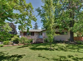 6991 Rapp Ln, Talent, OR 97540