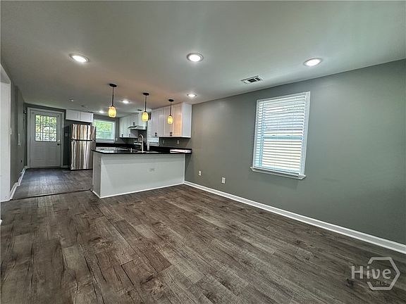 4th image of 112 Norton Street