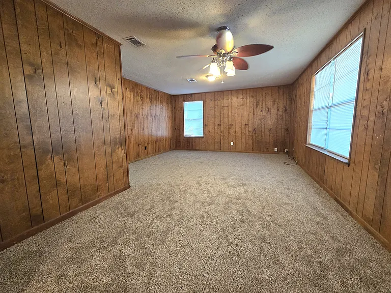 3230 Palmdale Ave — Photo 4