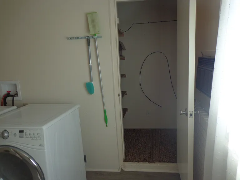 914 Sunset Dr — Photo 13