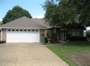 215 Eastgate Dr, Whitehouse, TX 75791