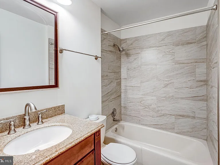 11337 Cromwell Ct — Photo 16