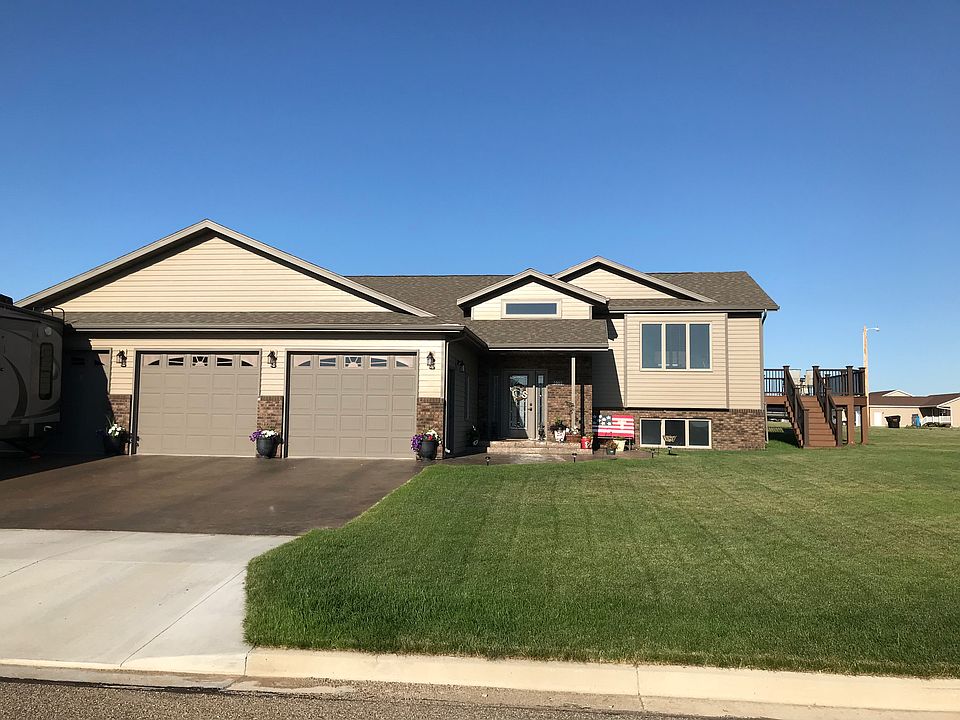 2nd image of 2905 N Schaan Dr