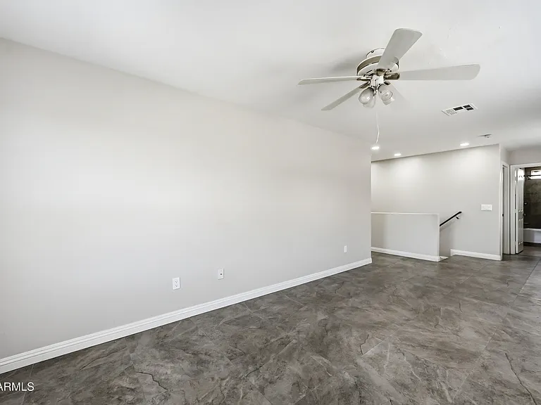 1330 S 121st Dr — Photo 15