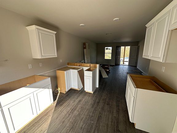 3rd image of 1 Moon Rd