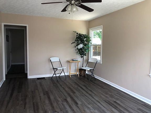 2nd image of 1136 Noyes Ave