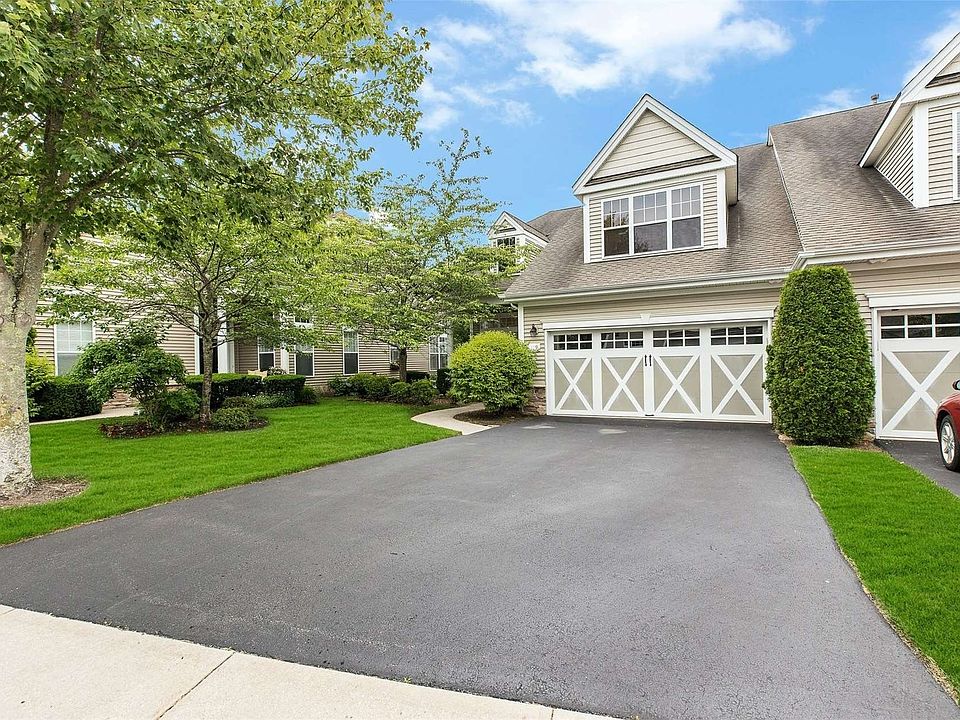 1st image of 119 Beethoven Ct #119