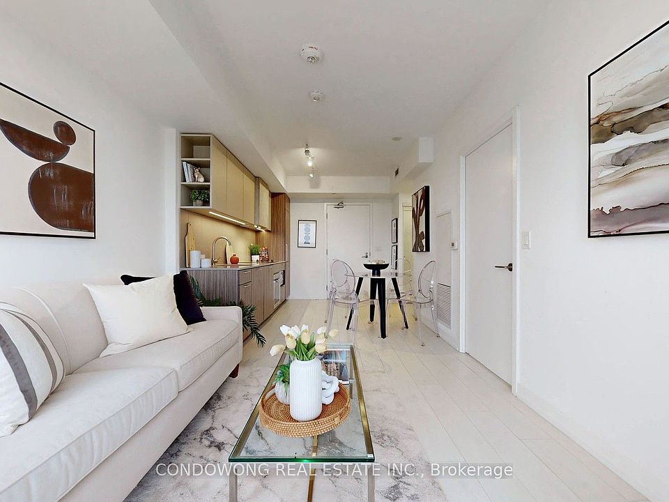 1st image of 19 Western Battery Rd #2018