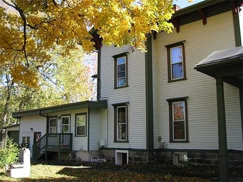 3rd image of 1043 E Forest Ave