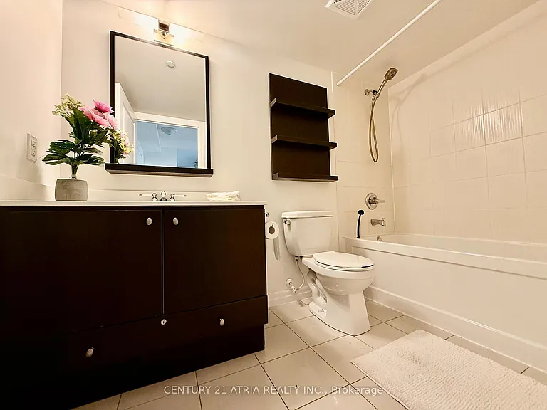 275 Yorkland Rd #303 — Photo 22