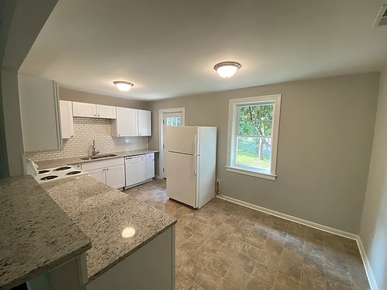 1420 Rose Ann Ln #1 — Photo 9