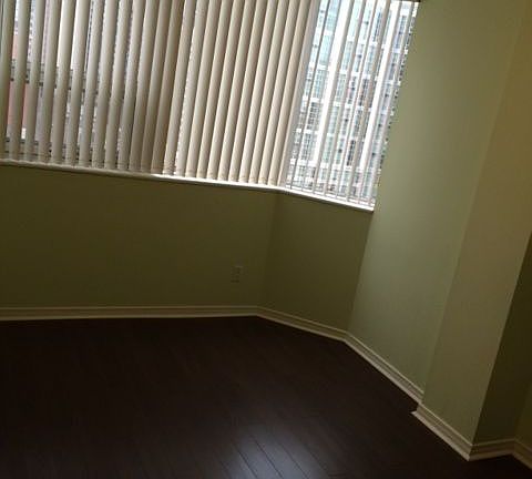 2nd image of 393 King St W #807