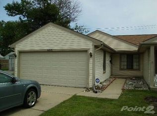 27392 Kaufman St, Roseville, MI 48066
