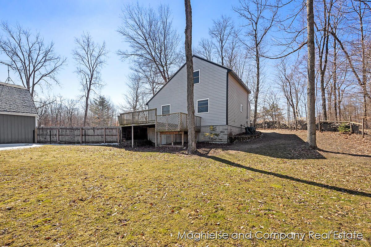 10226 Peck Rd, Greenville, MI 48838 Zillow