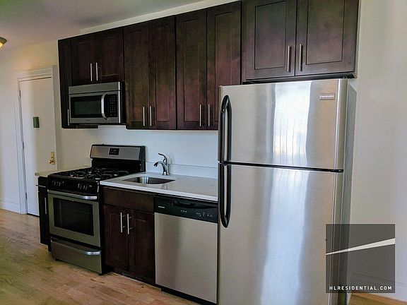 5th image of 2305 30th Ave APT B5