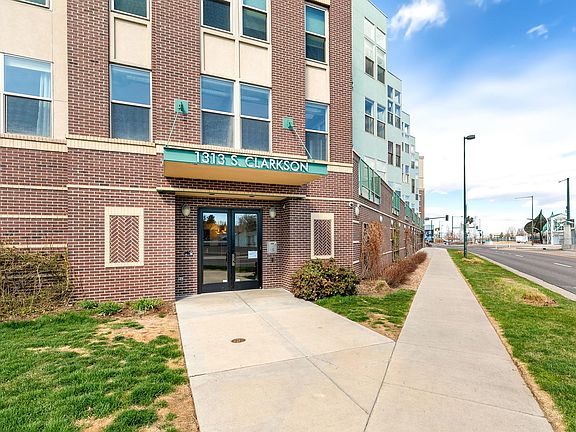 3rd image of 1313 S Clarkson St APT 202