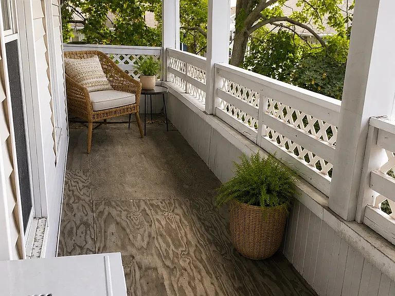 645 Hancock St #3 — Photo 9