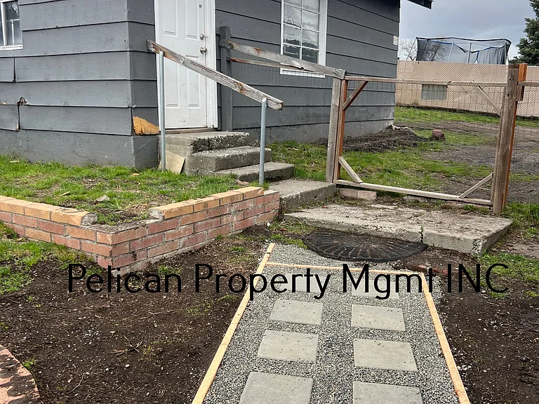 Walk way to garage
