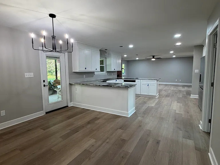 2303 Napoleon Bonaparte Dr — Photo 2