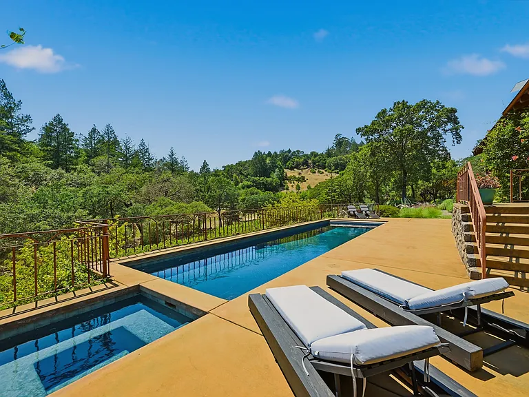 2491 Spring Mountain Rd — Photo 48
