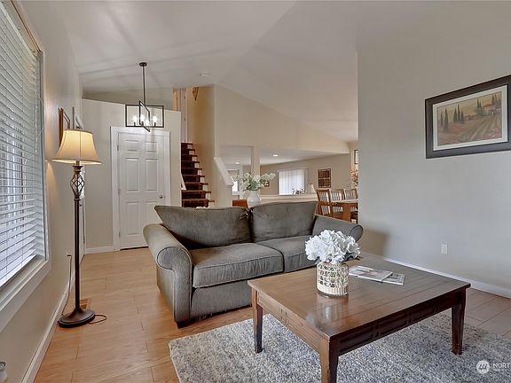 5th image of 8807 200th Street Ct E