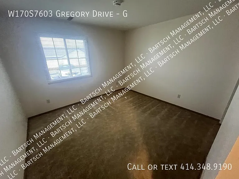 W170S7603 Gregory Dr #G — Photo 7