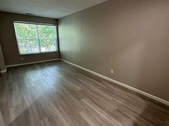 3rd image of 637 Atherton Pl #403