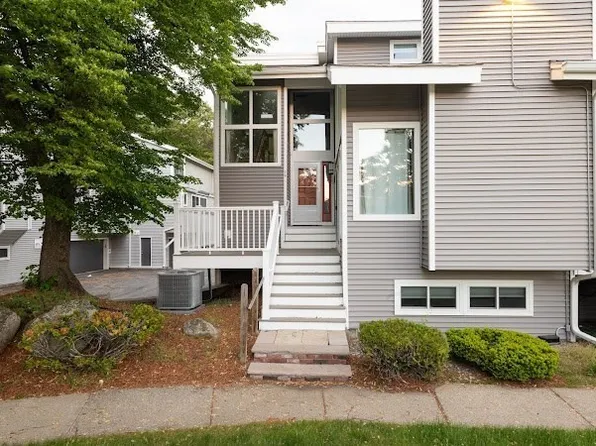 255 North Rd Unit 76, Chelmsford, MA 01824
