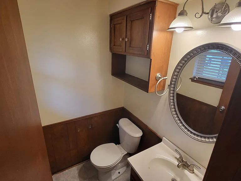 1116 Kings Ct — Photo 24
