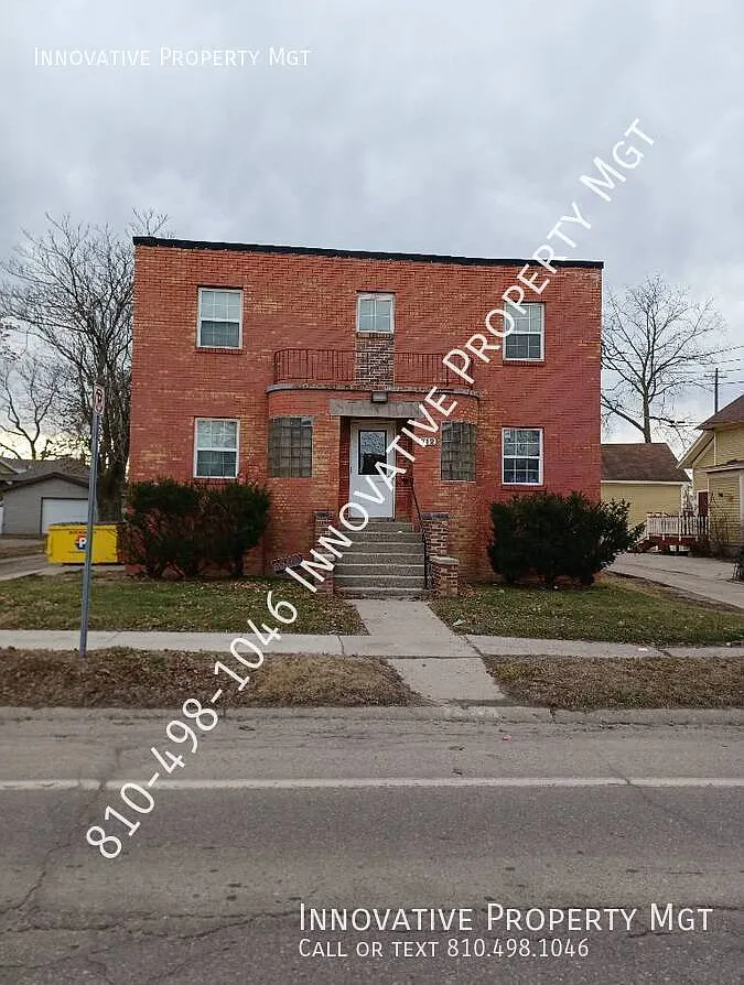 First 2 weeks free! Heat and water PAID! One bedroom apartment in historical downtown! — Photo 1