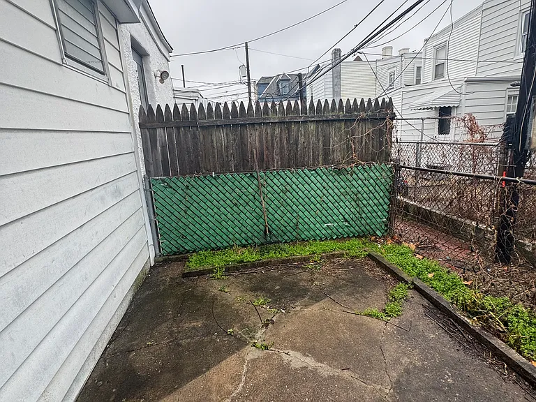 417 Porter St — Photo 8