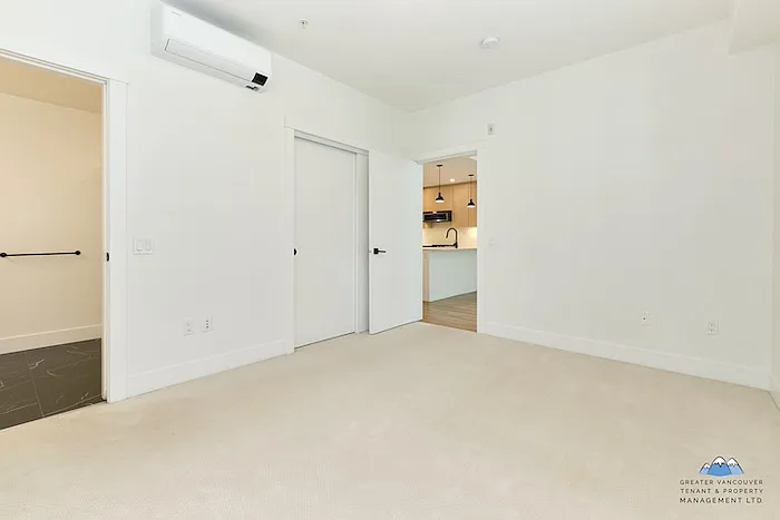 2180 Kelly Ave — Photo 12