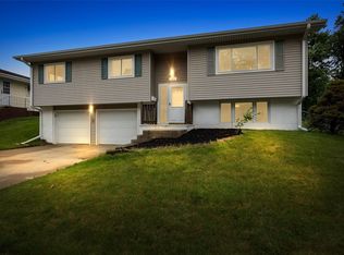 1870 26th St, Marion, IA 52302