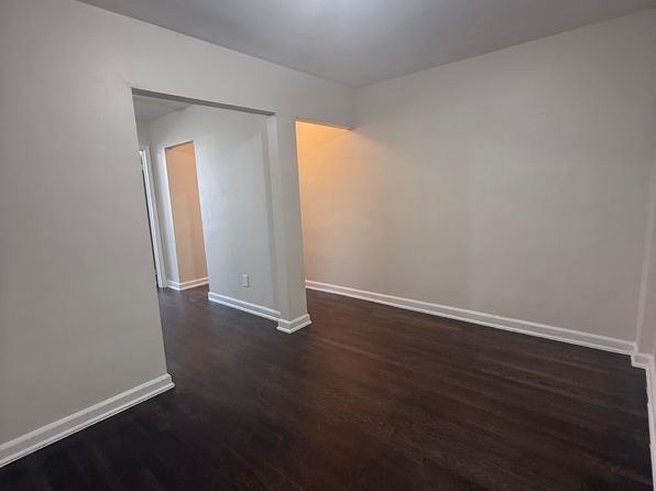 103 Chancellor Ave #28B