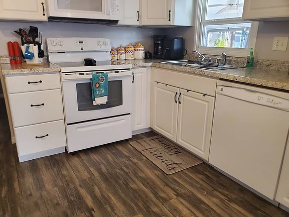 5th image of 4125 Park St N Lot 16