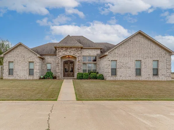 202 Baker St, Bay, AR 72411