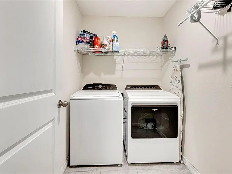 2942 Rock Sound St — Photo 39