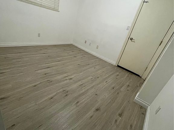 5th image of 1077 E 62nd Ave #1
