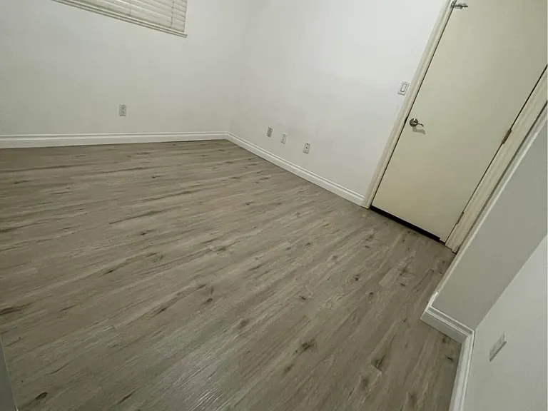 1077 E 62nd Ave #1 — Photo 5