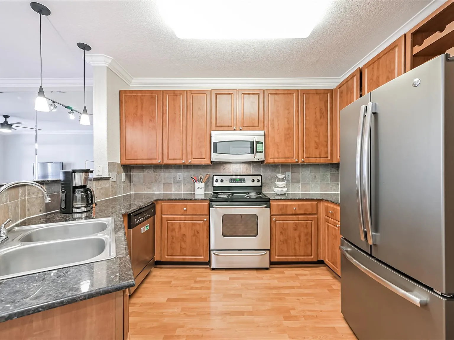 1 bed, 1.0 bath, 799 sqft, $1,750 — Photo 4