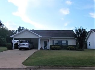 1648 W Govan St, Grenada, MS 38901