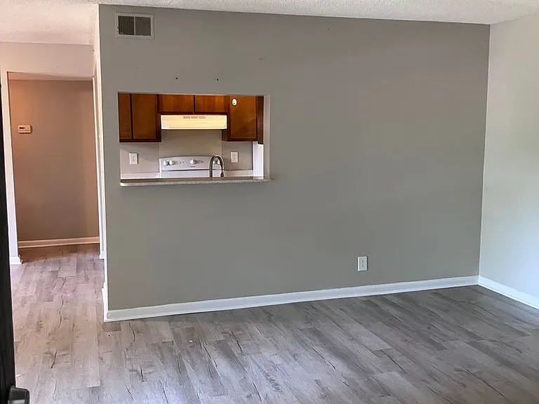 3161 Ridge Ave — Photo 13