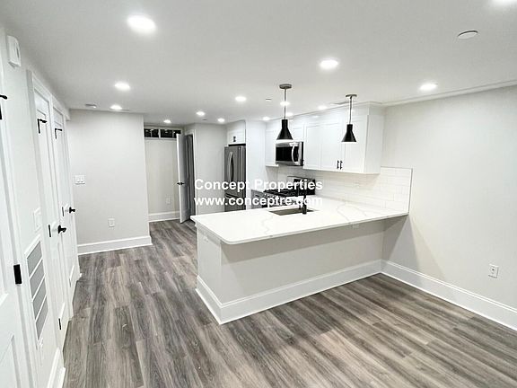 3rd image of 79-81 White St #1