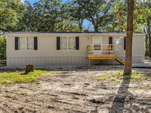 1500 Paradise Way, Navasota, TX 77868