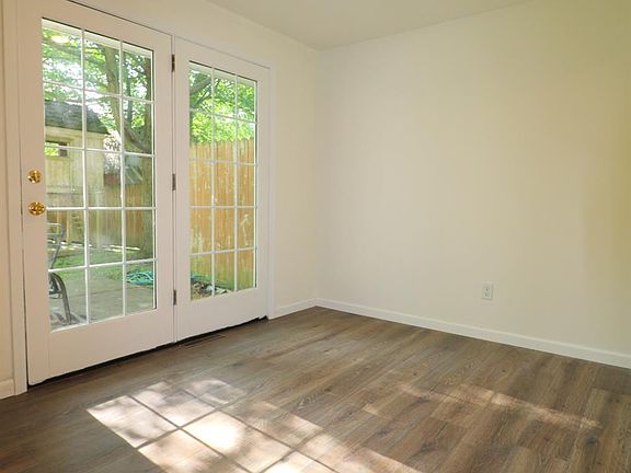 3rd image of 776 Hazelwood Ave